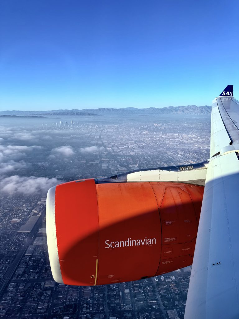 SAS Premium nærmer sig Los Angeles efter næsten 12 timers flyvning fra København