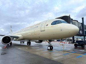 Billede: Etihad Airbus A321LR i Københavns Lufthavn (foto: Kenneth Karskov)