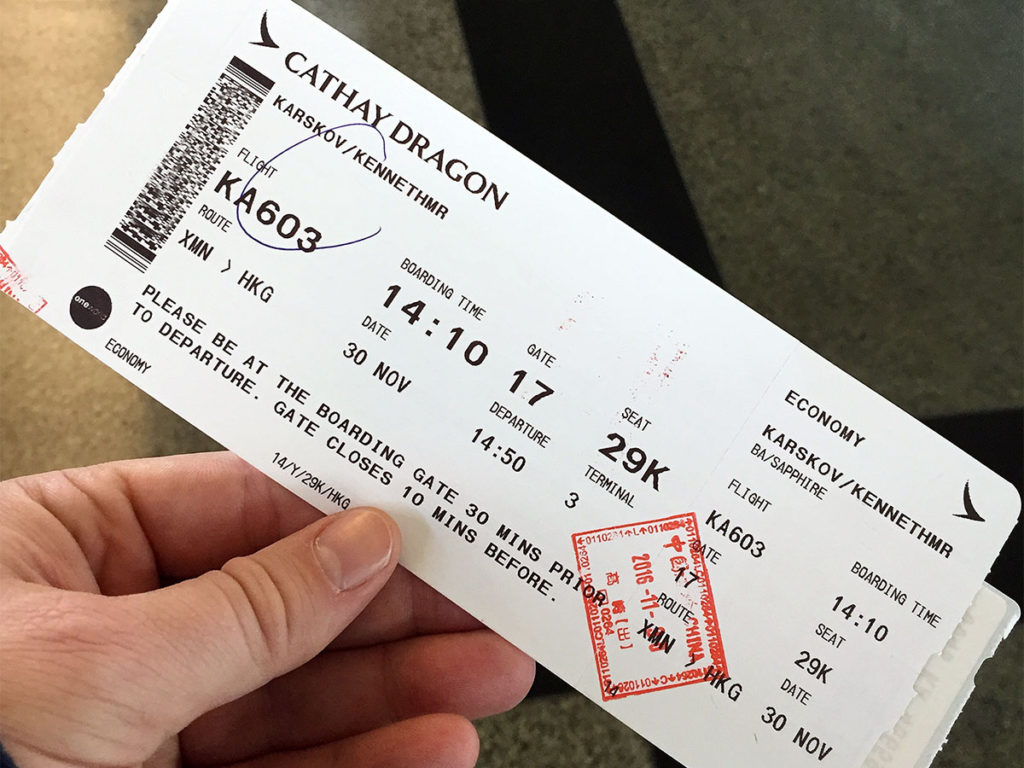 cathay-dragon-economy-class-boarding-card