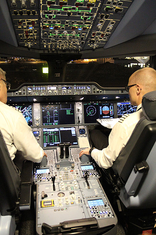 Finnair-A350-cockpit