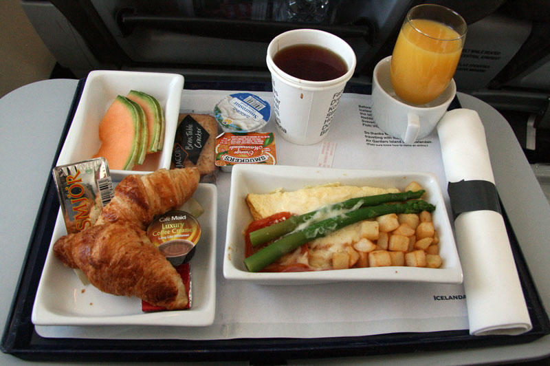 Icelandair-Saga Class meal - foto Kenneth Karskov