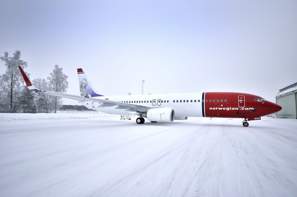 Norwegian fly med den karakteristiske røde næse (foto: Hans Olav Nygård/Norwegian)
