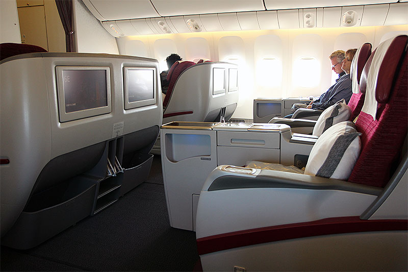 QR832-DOH-BKK-Business-Class-cabin