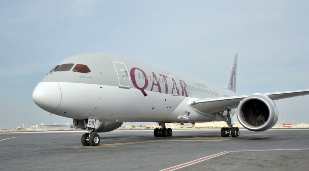 Qatar Airways First 787 Dreamliner Prepares To Take Off To Dubai