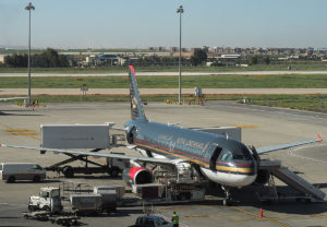 Royal Jordanian RJ115 i Amman Airport
