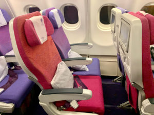 Economy Class på Thai Airways Airbus A330 flyet (foto: Kenneth Karskov)