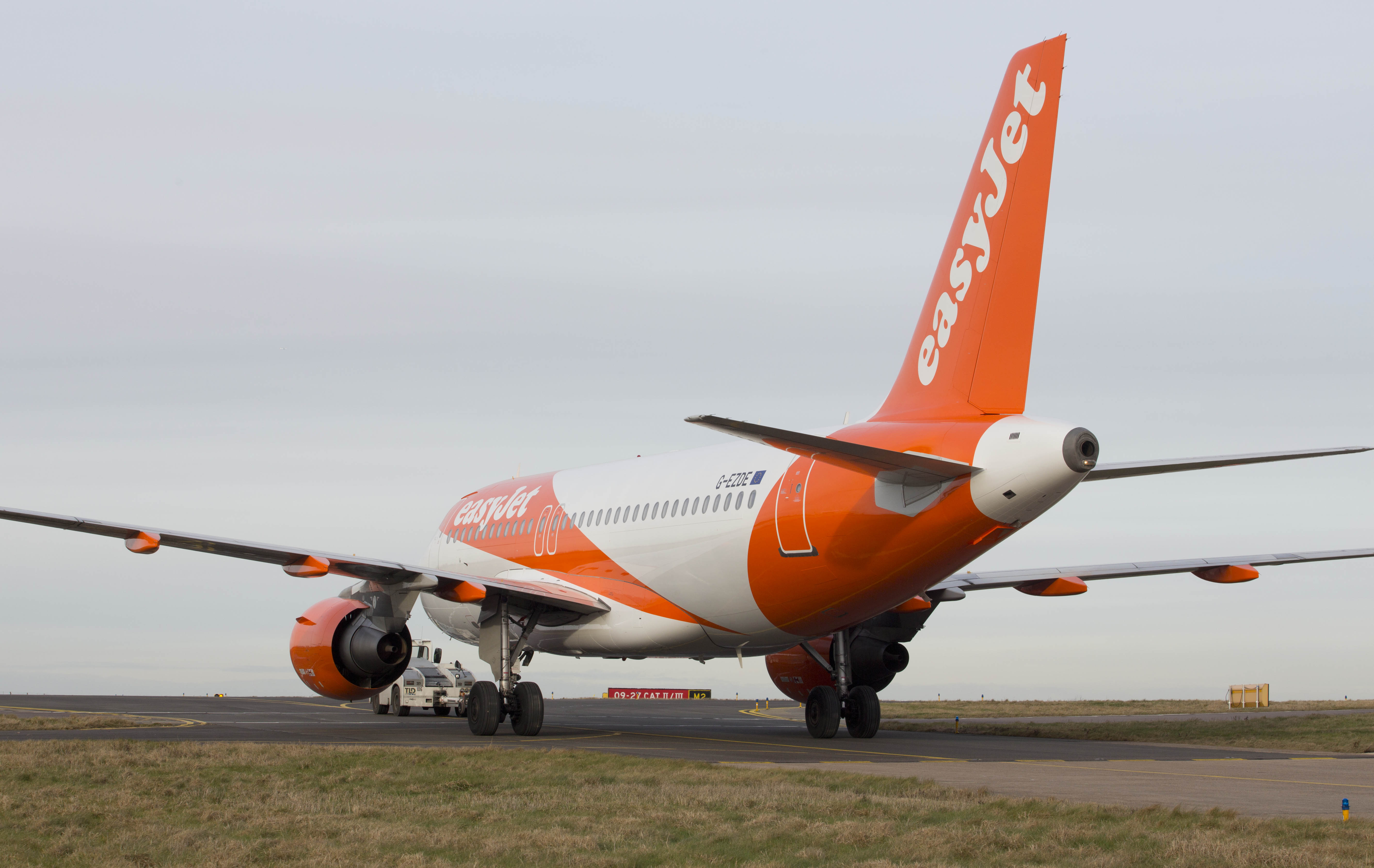 EASYJET NEW PLANE LIVERY Pix.Tim Anderson